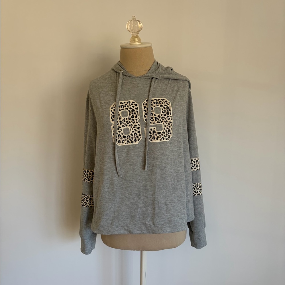 Cali Sport Graphic Hoodie Gray Leopard 89 Drawstring M